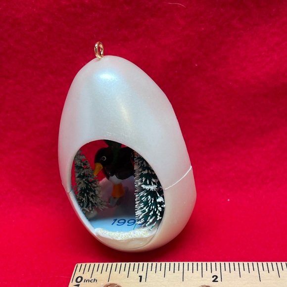 Penguin Hallmarks Ornament - Picture 2 of 7